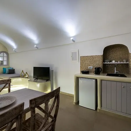 Nefeli Homes - Adults Only